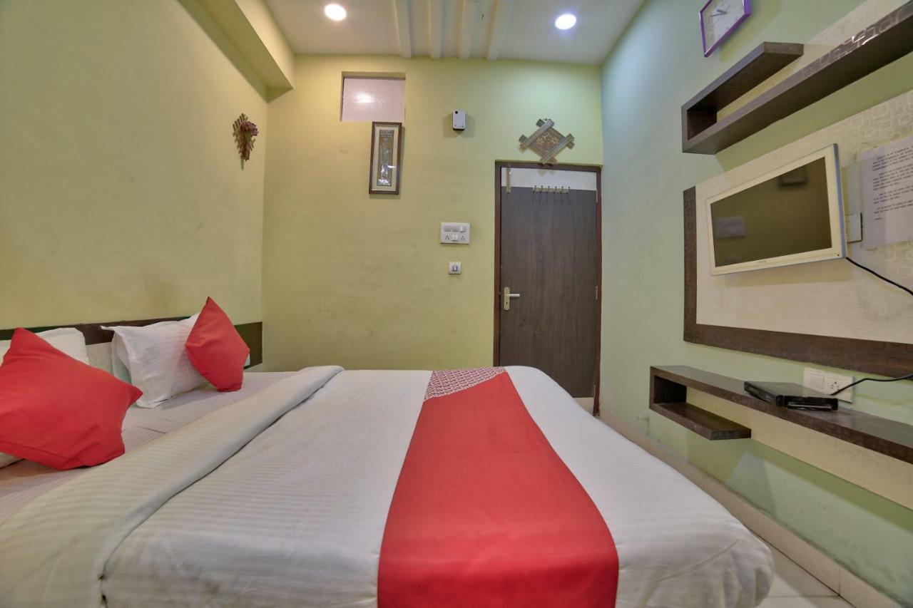 Oyo 35538 Hotel Risha Chandrapur Esterno foto
