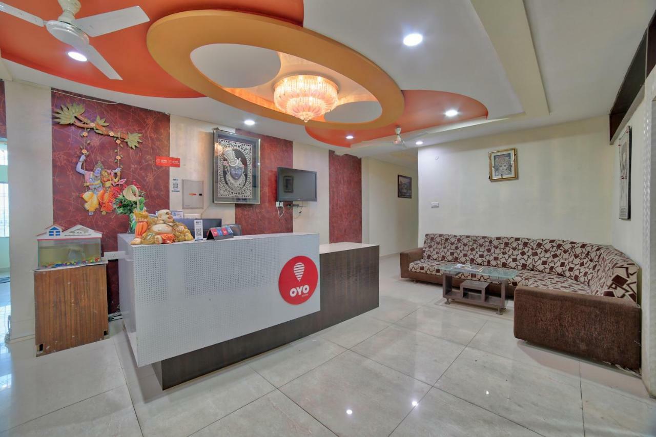 Oyo 35538 Hotel Risha Chandrapur Esterno foto