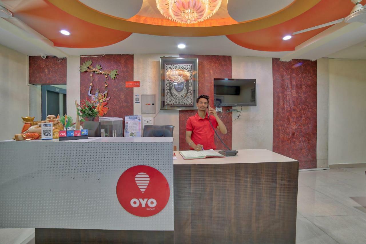Oyo 35538 Hotel Risha Chandrapur Esterno foto